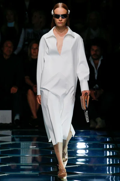 Look 17